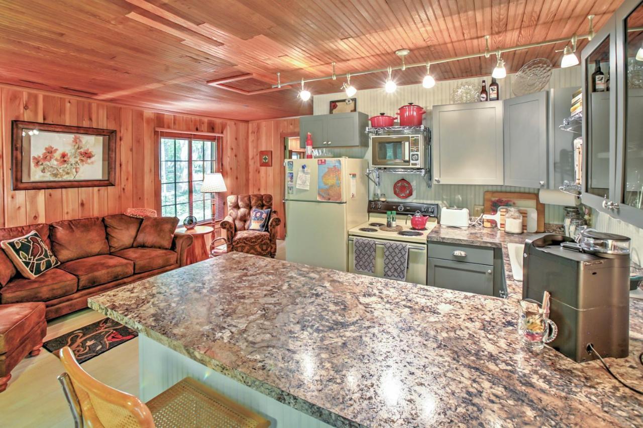 Pet-Friendly One Crow Cottage In Harbor Springs! מראה חיצוני תמונה